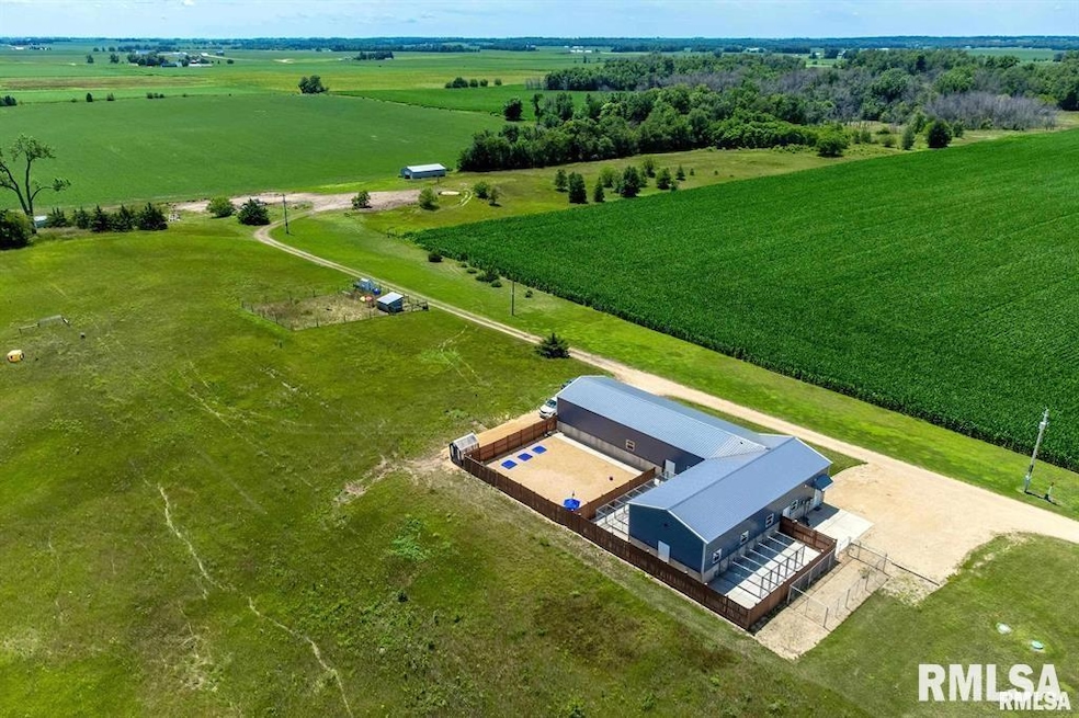 1811 245th St, Calamus, IA 52729 - photo 1