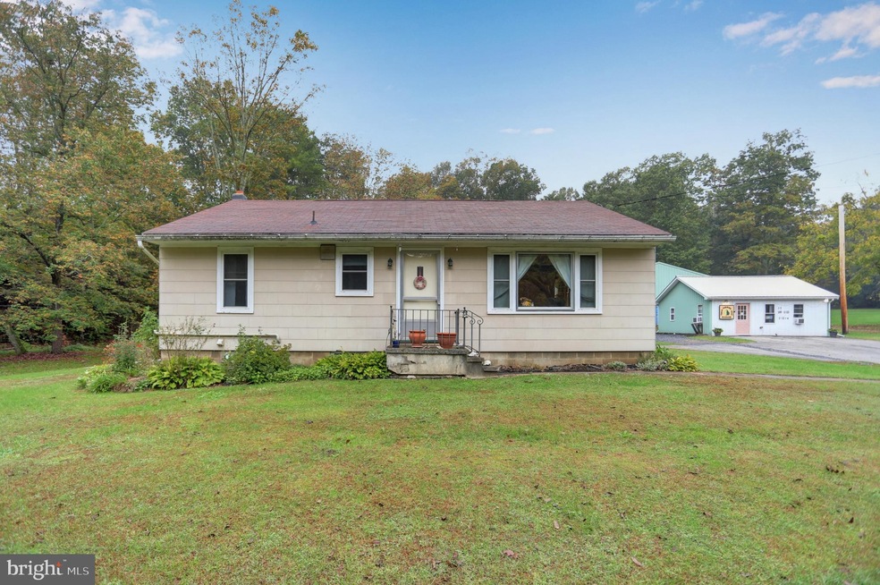 1342 New Bloomfield Rd, New Bloomfield, PA 17068 - photo 1