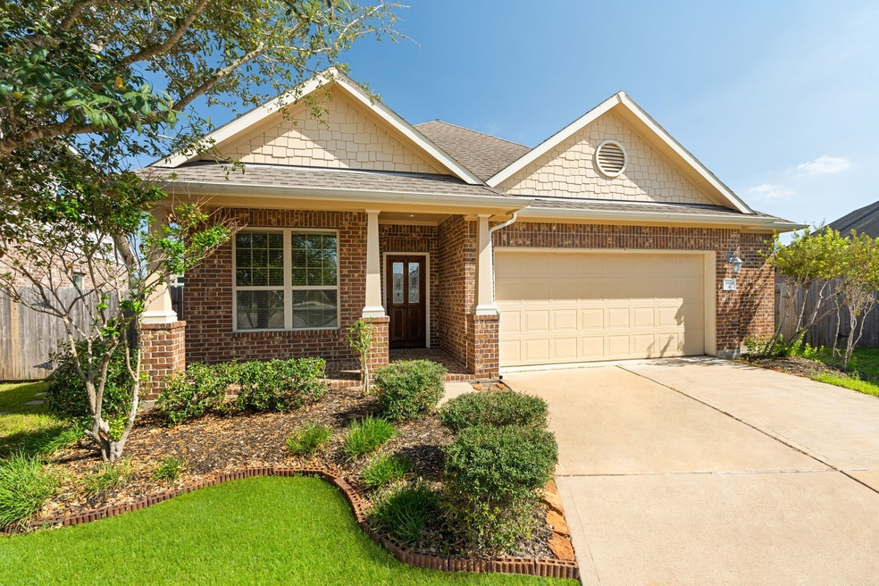 31834 Forest Park Ct, Conroe, TX 77385 - photo 1