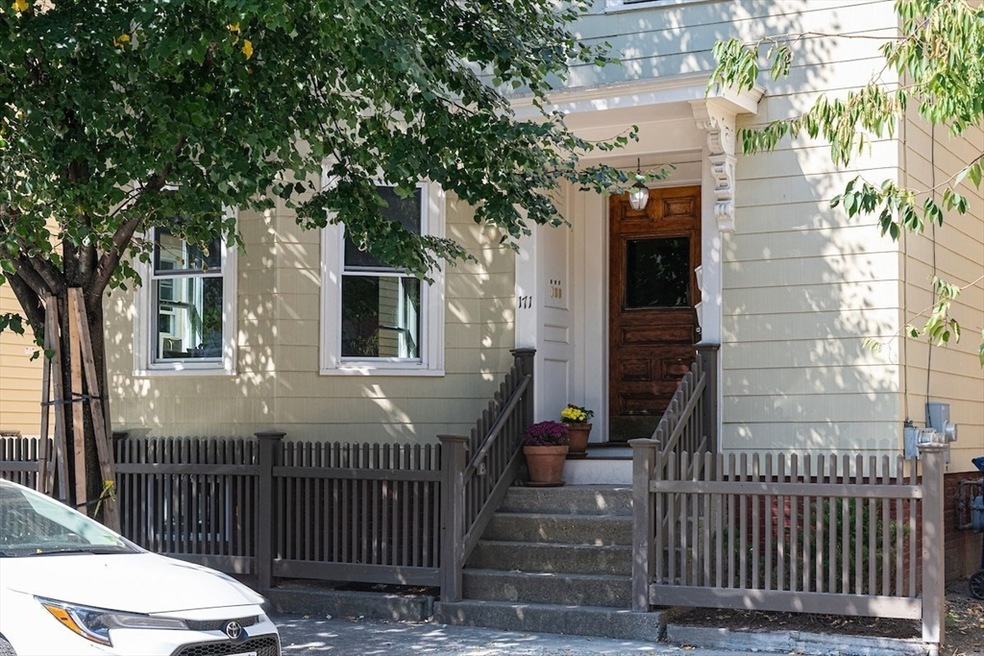 171 Elm St unit 1, Cambridge, MA 02139 - photo 1