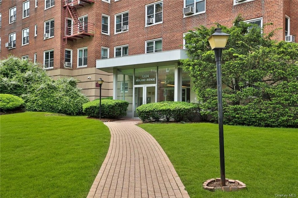 Kimberly Gardens Cooperative unit A64, Yonkers, NY 10704 - photo 1