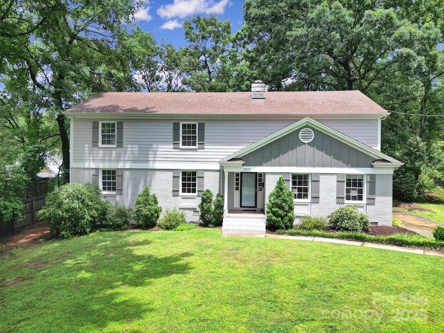 Under Contract $850,000