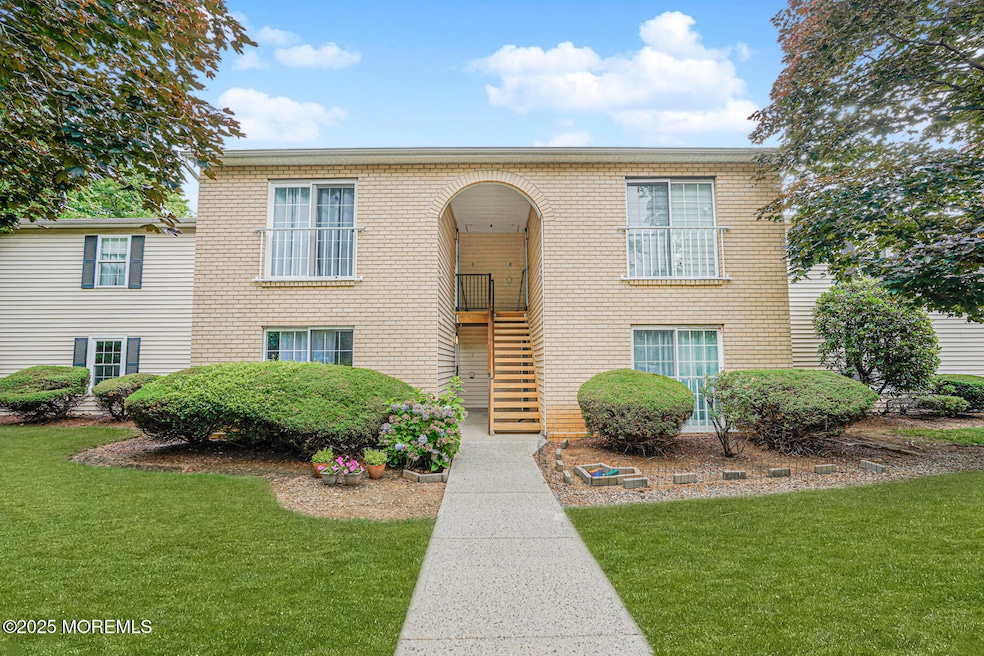 Sold $350,000 • Co-Listing Agent