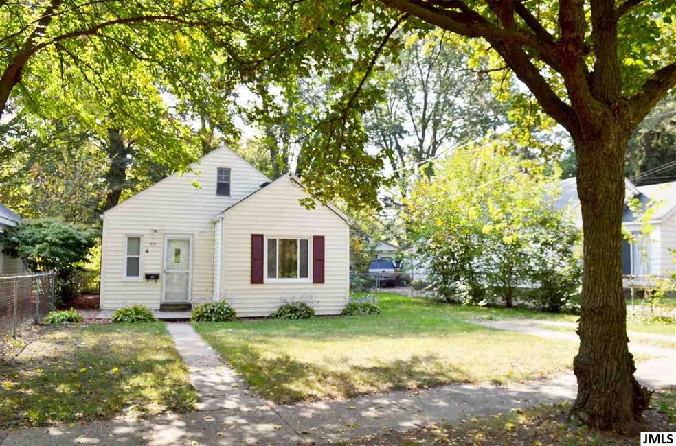 331 Dunlap St, Lansing, MI 48910 - photo 1