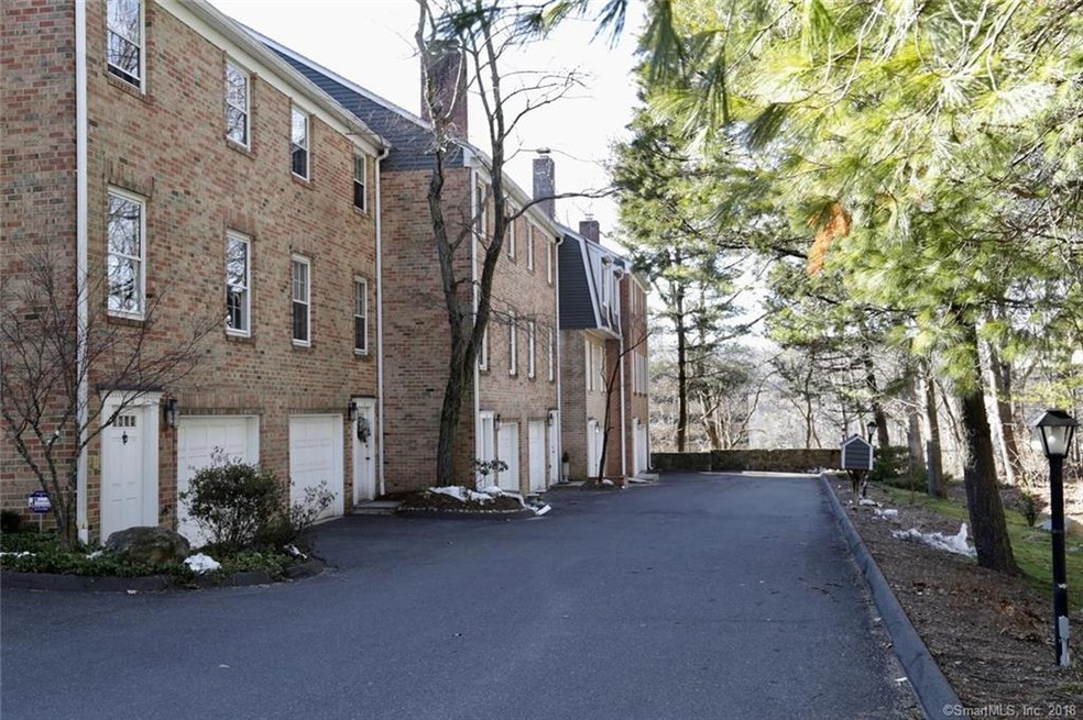 3 Valley View Rd unit 7, Norwalk, CT 06851 - photo 1