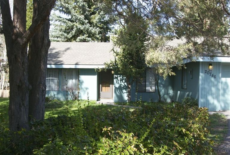 20746 Prince John Ct, Bend, OR 97702 - photo 1