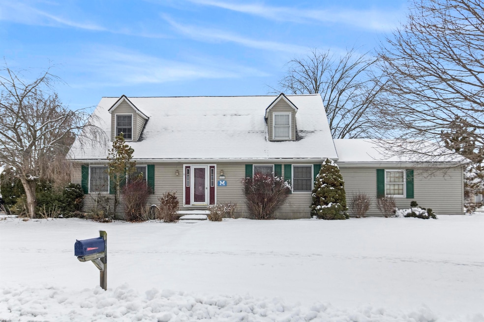 422 Colorado Ave, Marysville, MI 48040 - photo 1