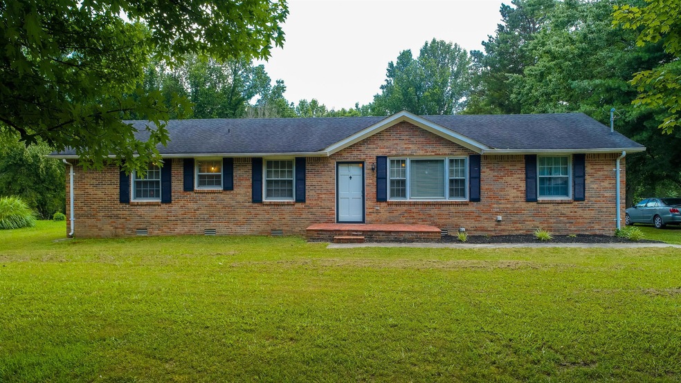 Solid Brick Ranch Beauty   104 Wind Curve Cir