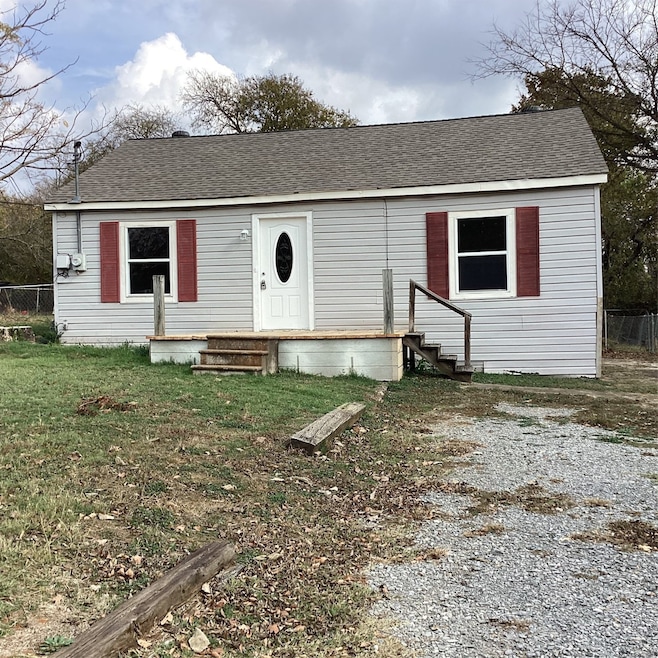 1506 S Travis St, Denison, TX 75021 - photo 1