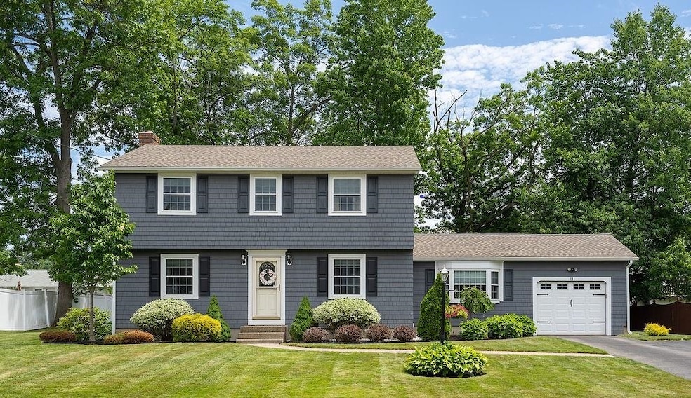 11 Hastings Ln, Nashua, NH 03064 - photo 1