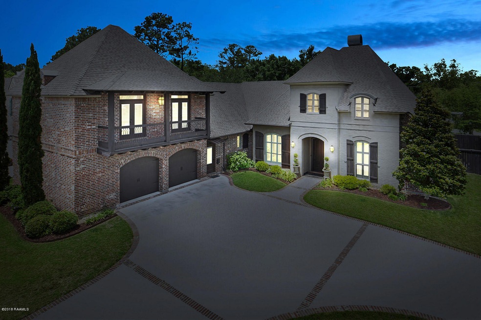 Gorgeous NEW Luxury Listing