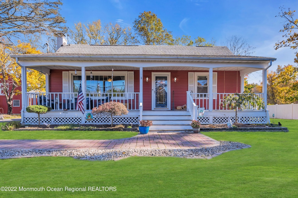 1278 Maxim Southard Rd, Howell, NJ 07731 - photo 1