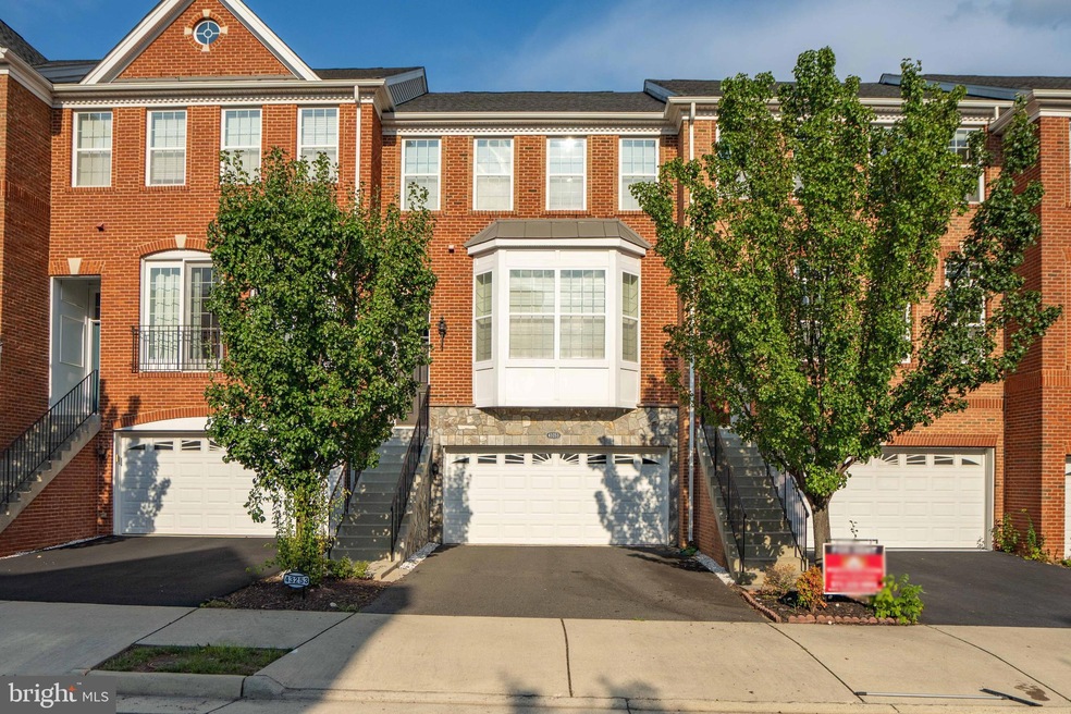 43251 Mitcham Square, Ashburn, VA 20148 - photo 1