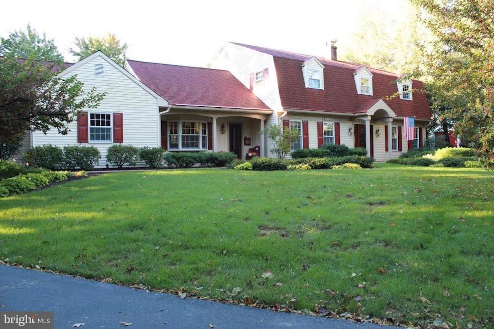 140 Skymeadow Ln, Leola, PA 17540 - photo 1