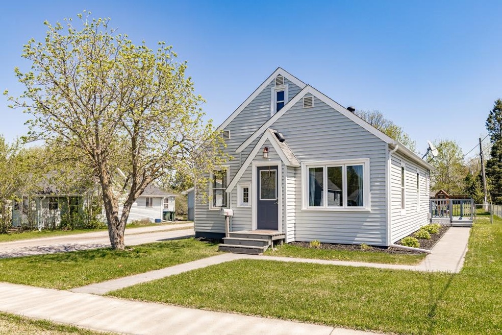 426 22nd St, Cloquet, MN 55720 - photo 1