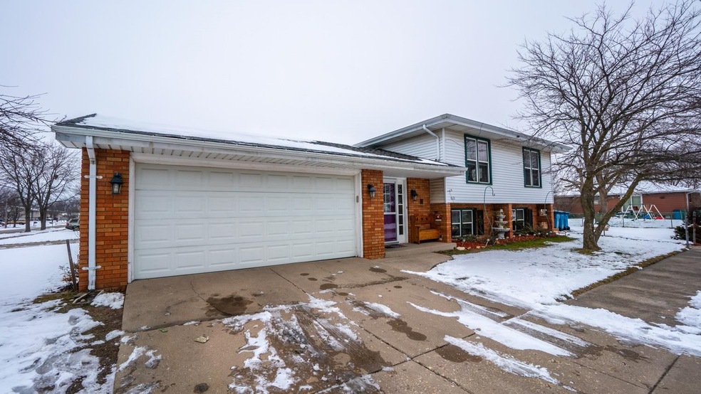 631 Pierce Ave, Dyer, IN 46311 - photo 1