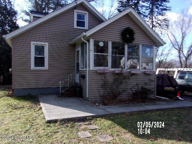 40 Seaman Ave, Castleton On Hudson, NY 12033 - photo 1