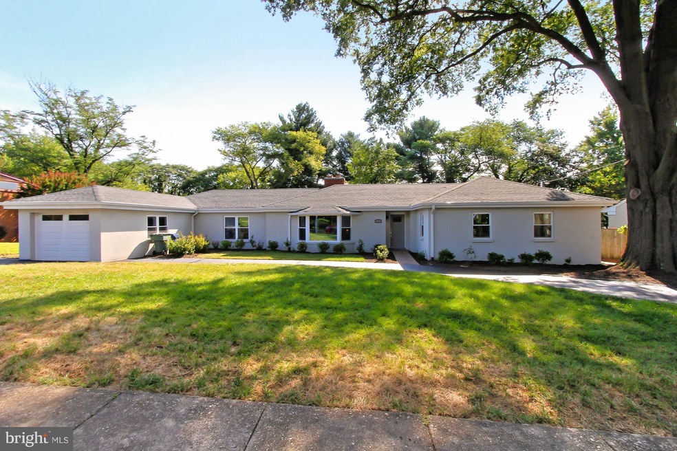 201 Longview Dr, Alexandria, VA 22314 - photo 1