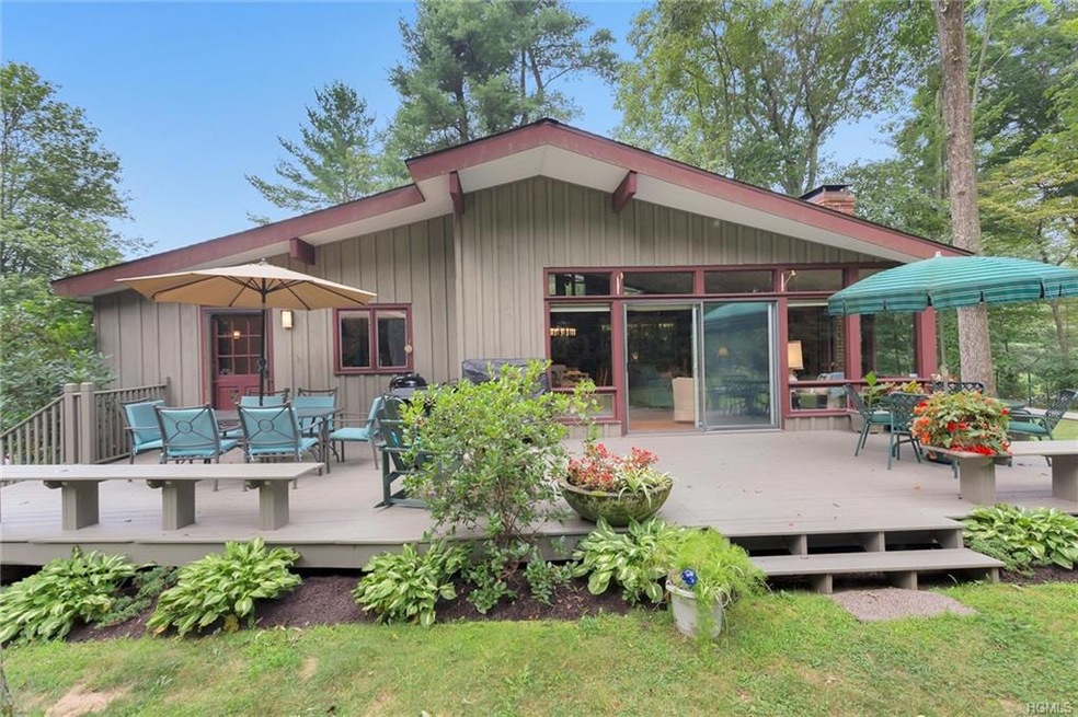 3 Rolling Meadow Ln, Pound Ridge, NY 10576 - photo 1