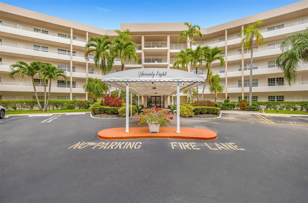 3960 Oaks Clubhouse Dr unit 510, Pompano Beach, FL 33069 - photo 1