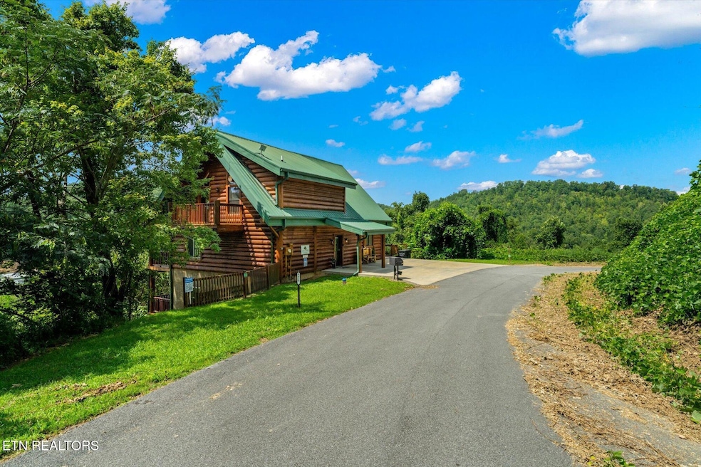 4430 New Pioneer Trail, Pigeon Forge, TN 37863 - photo 1