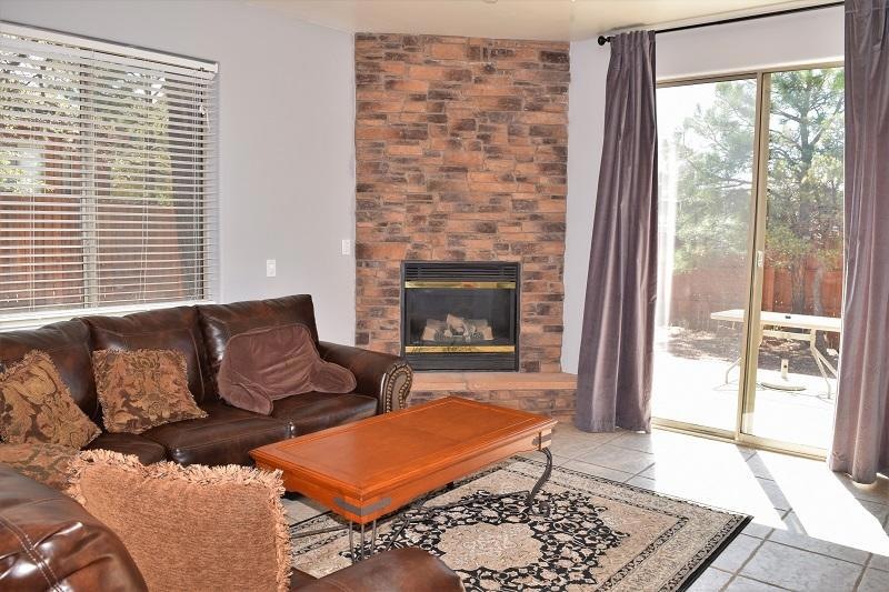 Living Room (2)