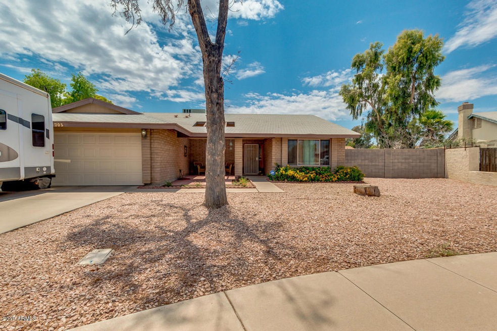 705 W Temple St, Chandler, AZ 85225 - photo 1