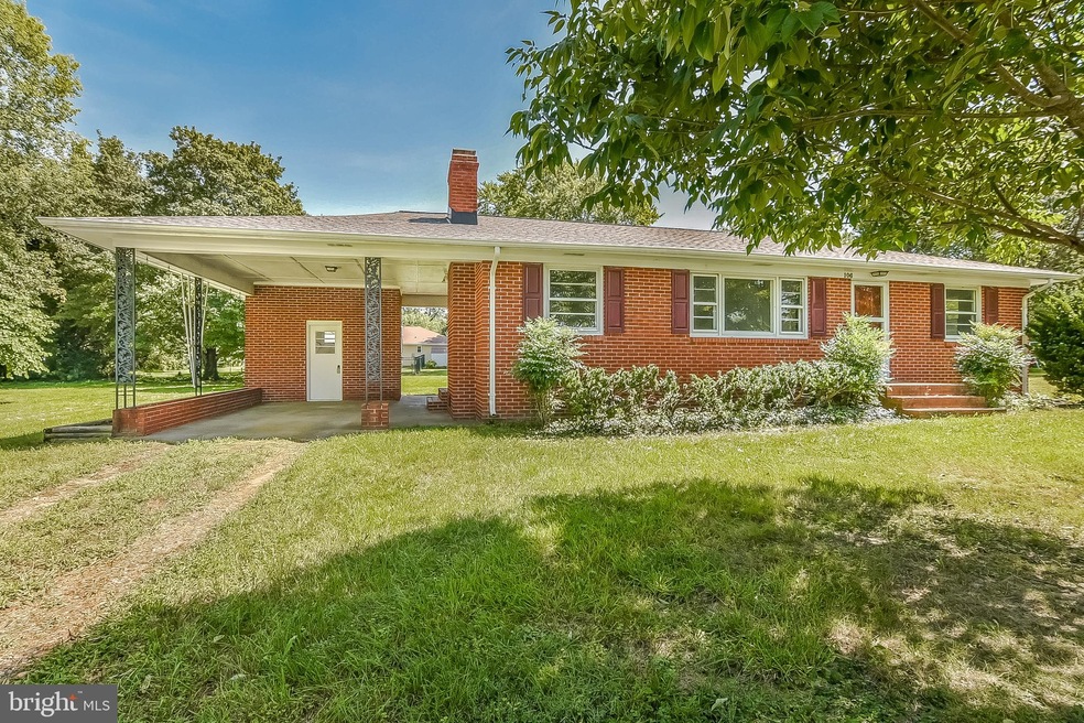 106 Riverview Cir, Colonial Beach, VA 22443 - photo 1