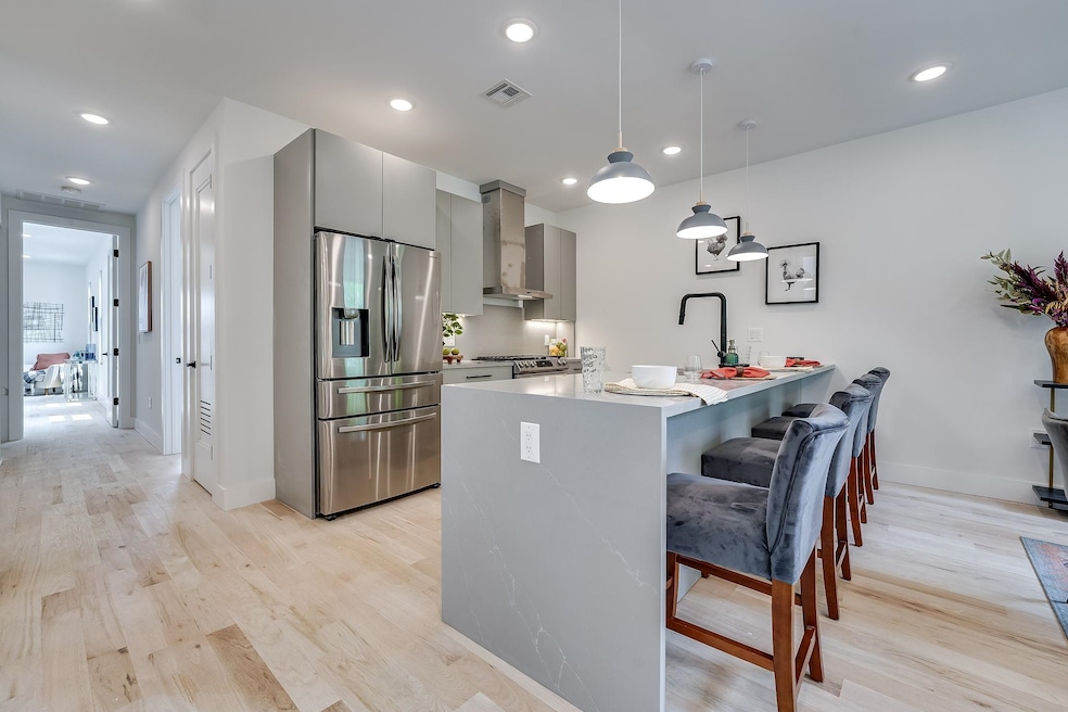 56 Reservoir Ave unit 3, Jersey City, NJ 07307 - photo 1