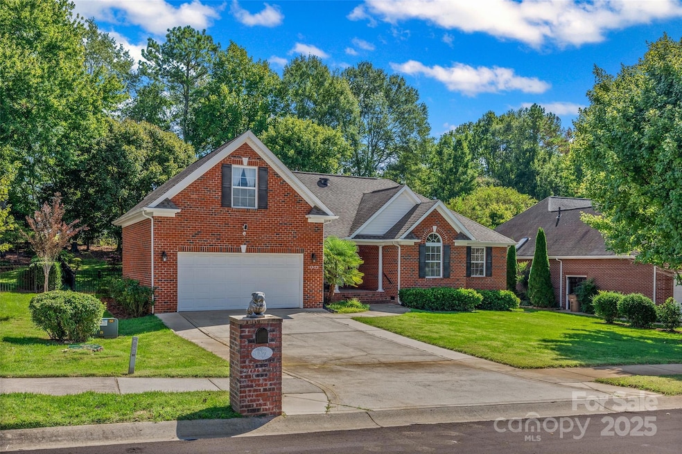 Under Contract $399,500