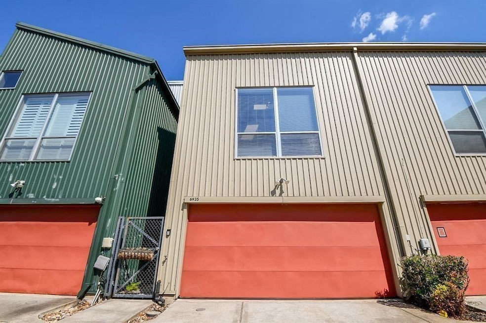 For Sale $309,990 • Co-Listing Agent