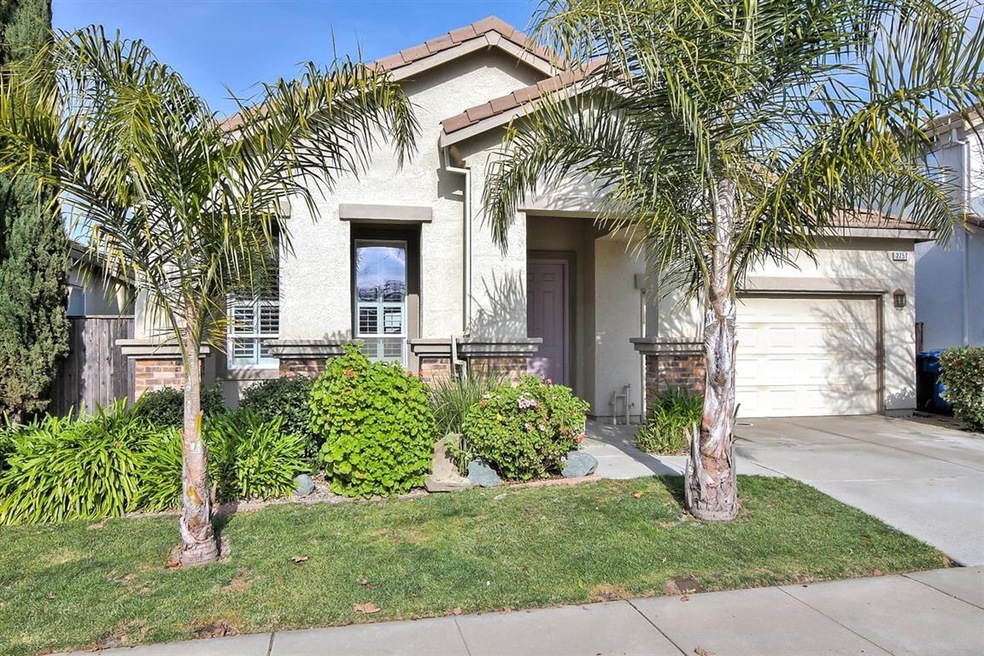 Welcoming curb appeal