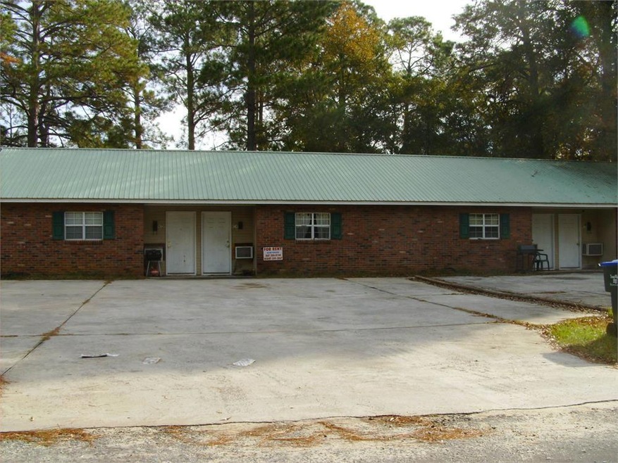 412 Elk St, Douglas, GA 31533 - photo 1