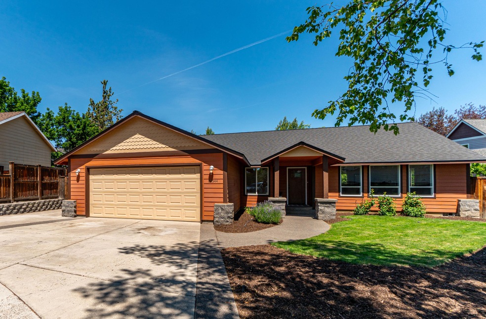 63544 Sierra Ct, Bend, OR 97701 - photo 1