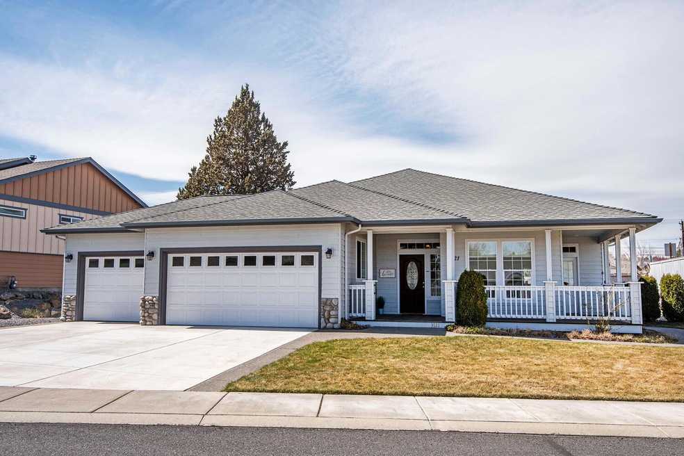 3721 SW Tommy Armour Ln, Redmond, OR 97756 - photo 1