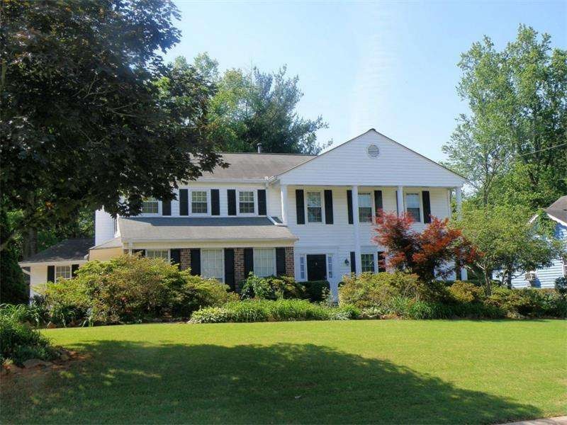Beautiful 2-Story Traditional on Lovely Flat Lot!
