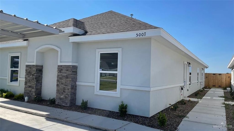 5007 N Winona Dr unit 2, Pharr, TX 78577 - photo 1