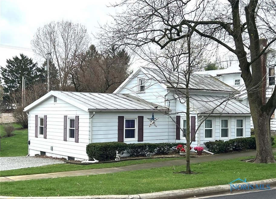 305 S 5th St, Upper Sandusky, OH 43351 - photo 1