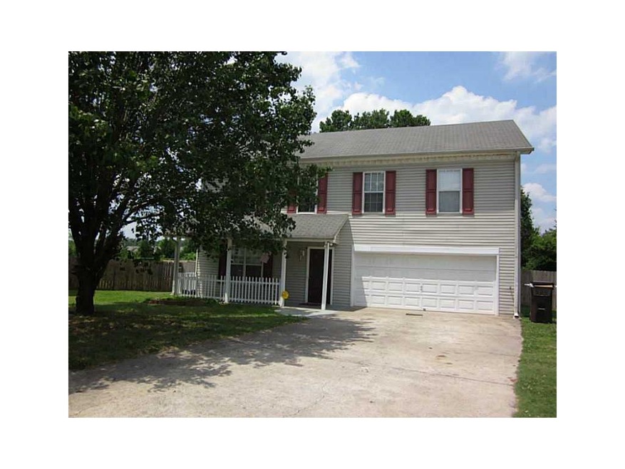 Exterior Front. Lovely 3 bedroom home close to Hwy