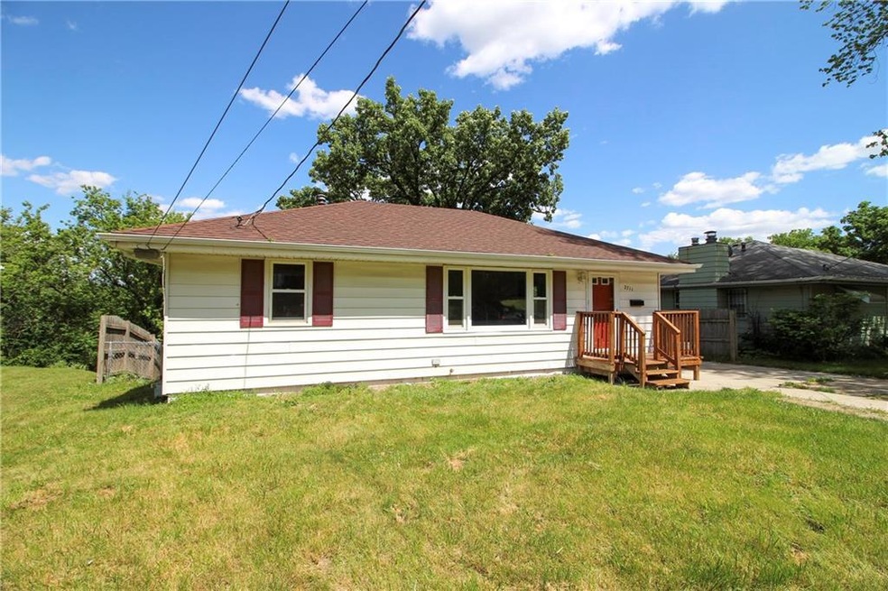 2711 SE 8th Ct, Des Moines, IA 50315 - photo 1