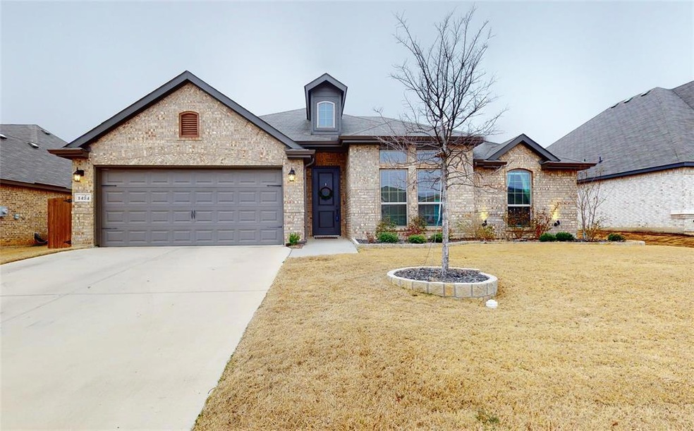 1424 Grassy Meadows Dr, Joshua, TX 76058 - photo 1