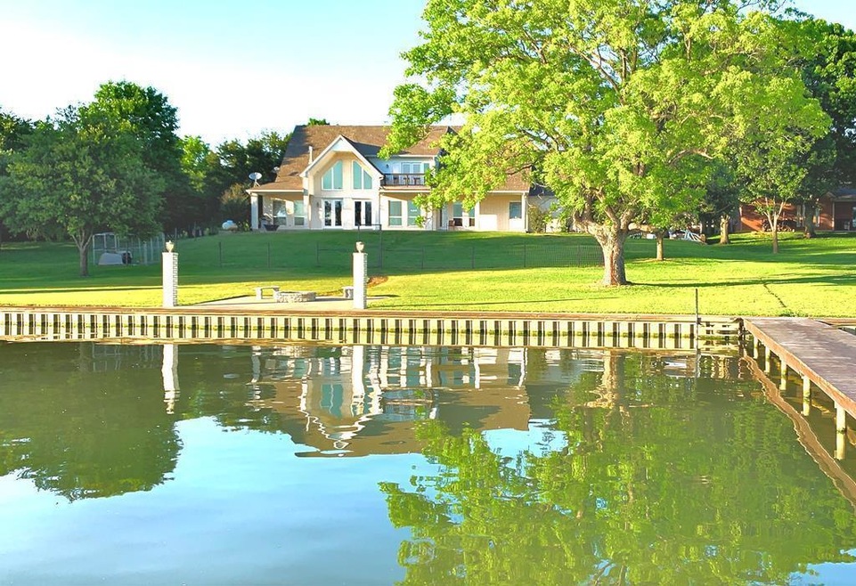 106 Kirk Dr, Corsicana, TX 75109 - photo 1