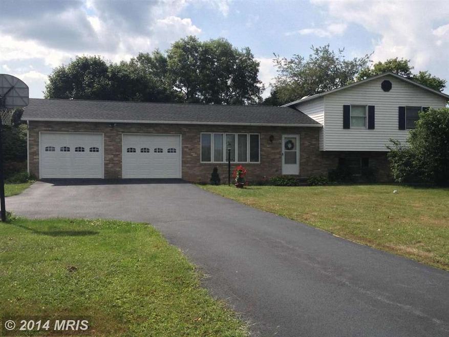 13325 Locust Level Rd, Greencastle, PA 17225 - photo 1