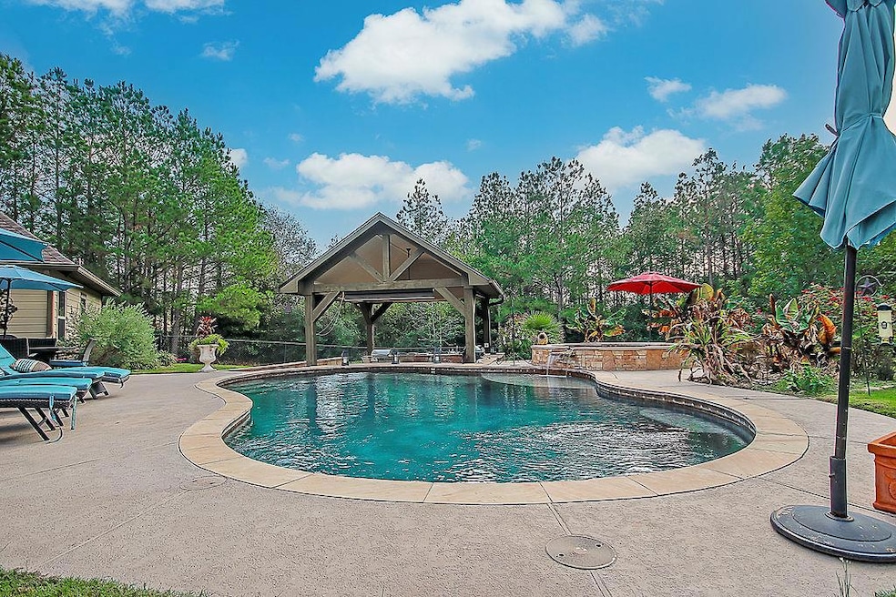 225 Royal Pines Dr, Lufkin, TX 75904 - photo 1