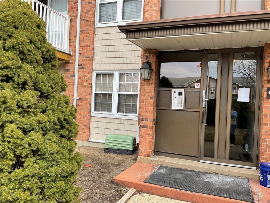 41 Bullocks Point Ave unit 5B, Riverside, RI 02915 - photo 1