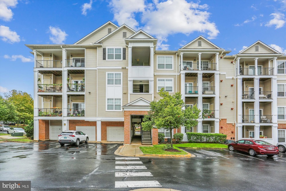 13500 Derry Glen Ct unit 402, Germantown, MD 20874 - photo 1