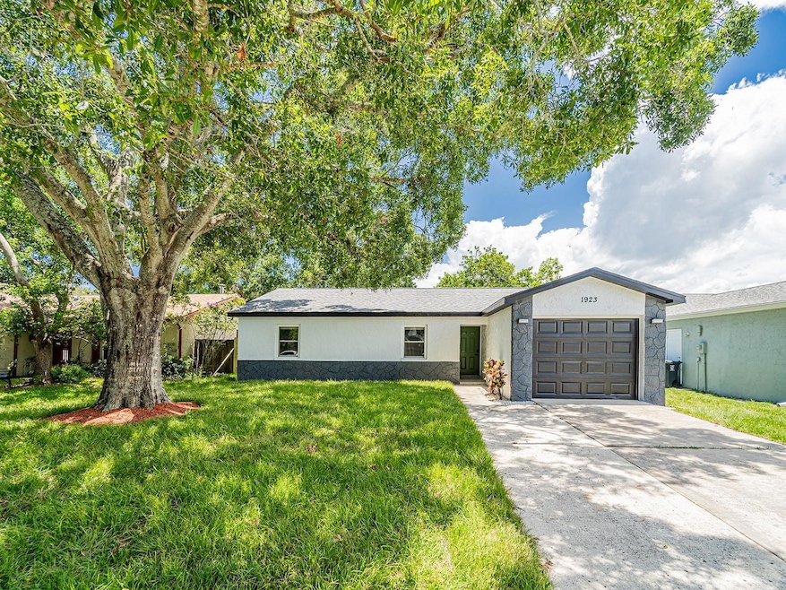 1923 Montego Ct, Oldsmar, FL 34677 - photo 1