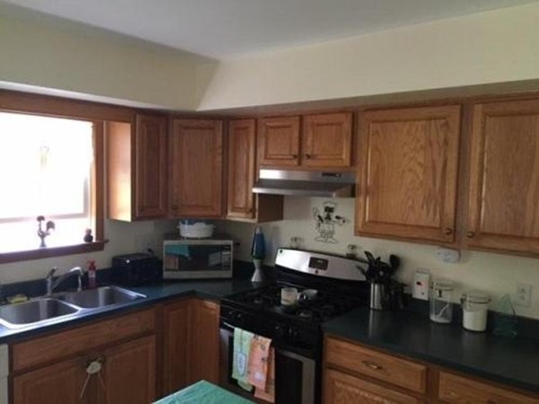 159 Washington Cir unit 1, Woburn, MA 01801 - photo 1