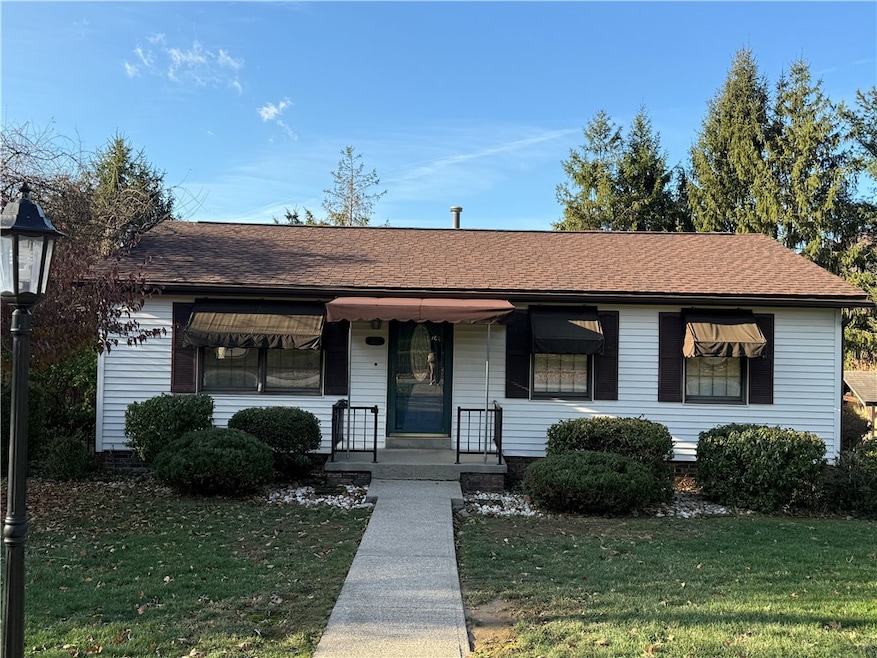 1525 Orchard Dr, Greensburg, PA 15601 - photo 1