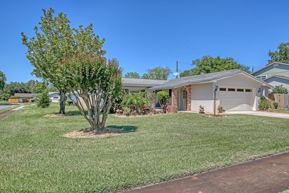 2654 Cherrywood Ln Titusville-large-001-